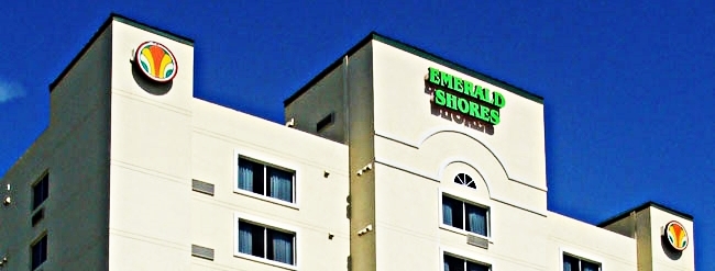 (c) Emeraldshoreshotel.com