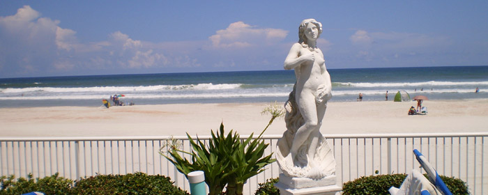 Emerald Shores Hotel statue