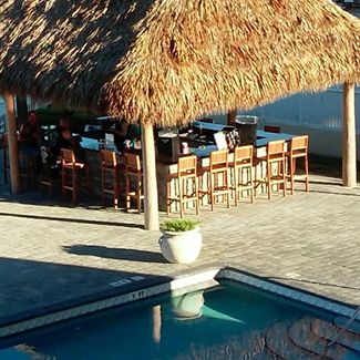 Pool & Tiki Bar at Emerald Shores Hotel