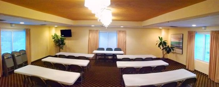Meeting room set up for a group event in Daytona Beach